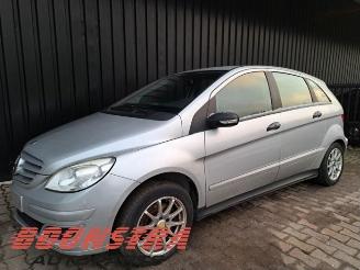Voiture accidenté Mercedes B-klasse B (W245), Hatchback, 2005 / 2011 2.0 B-180 CDI 16V 2006/9