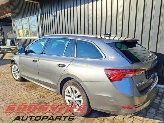 Skoda Octavia Octavia Combi (NXAC), Combi 5-drs, 2019 1.0 TSI e-TEC 12V picture 5