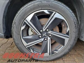 Mitsubishi Eclipse Cross Eclipse Cross (GK/GL), SUV, 2017 2.4 16V PHEV 4x4 picture 26