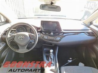 Toyota C-HR C-HR (X1,X5), SUV, 2016 1.8 16V Hybrid picture 6