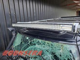 Toyota FJ Cruiser FJ Cruiser (GSJ15), SUV, 2005 / 2018 4.0 V6 24V Dual VVTi picture 9