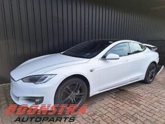  Tesla Model S Model S, Liftback, 2012 / 2026 90D 2017/2