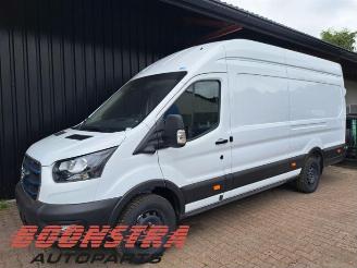 Salvage car Ford Transit Transit, Van, 2013 E-Transit 68 kWh 2026/1