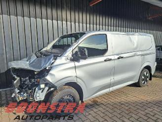 Salvage car Ford Transit Transit Custom, Van, 2023 E-Transit 65/71 kWh 2025/5