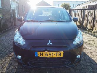 Mitsubishi Space-star 1.0 Entry picture 2