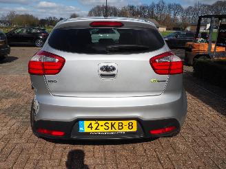 Kia Rio 1.2 plus pack picture 5