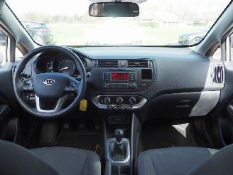 Kia Rio 1.2 plus pack picture 10