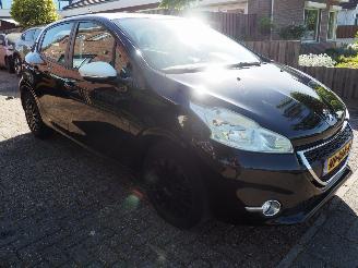 Peugeot 208 1.2 Vti Blue Lease Executive picture 3