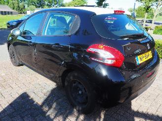 Peugeot 208 1.2 Vti Blue Lease Executive picture 6