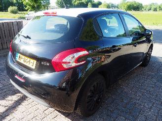 Peugeot 208 1.2 Vti Blue Lease Executive picture 4