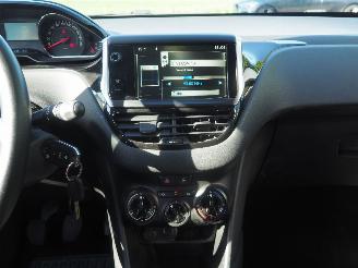 Peugeot 208 1.2 Vti Blue Lease Executive picture 16