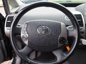 Toyota Prius 1.5 vvt i hybride picture 17