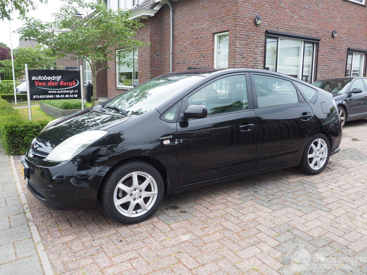 Toyota Prius 1.5 vvt i hybride