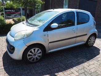 Vaurioauto  passenger cars Citroën C1 1.0-12V Ambiance 2006/9