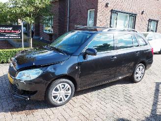 Vaurioauto  passenger cars Skoda Fabia 1.2 Tsi Sprint DSG 2014/6