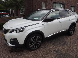Schadeauto Peugeot 3008 1.2 PureTech GT Line 2017/3