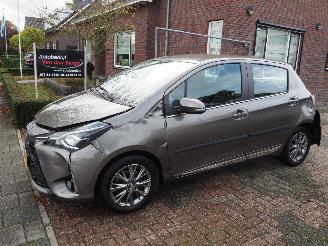 Schadeauto Toyota Yaris 1.5 VVT-i Executive Automaat 2017/12