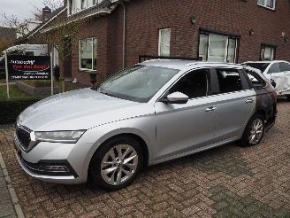 Schadeauto Skoda Octavia 1.0 tsi Bns edition 2021/1