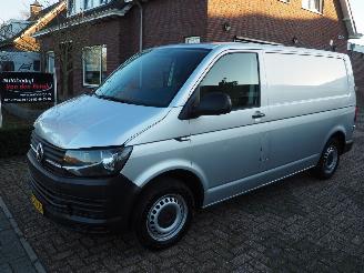 Unfall Kfz Van Volkswagen Transporter 2.0 TDI L1H1 2018/1