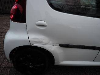 Peugeot 107 1.0 Active Automaat picture 13