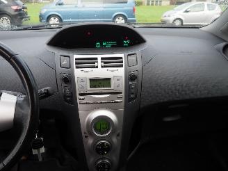 Toyota Yaris 1.3 VVTi Luna picture 16