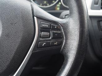 BMW 3-serie 320i High executive picture 16