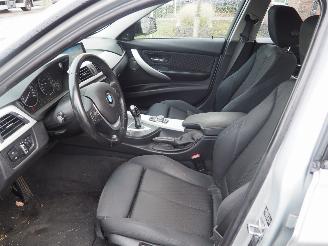 BMW 3-serie 320i High executive picture 23