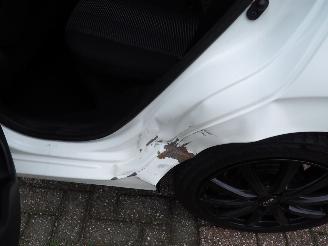 Peugeot 108 1.0 E-VTi Active Top! picture 9