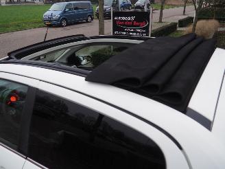 Peugeot 108 1.0 E-VTi Active Top! picture 10