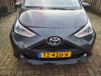 Toyota Aygo 1.0 VVT-i X-Joy picture 8