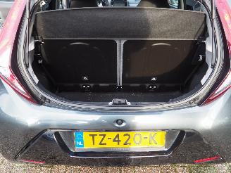 Toyota Aygo 1.0 VVT-i X-Joy picture 17
