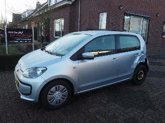 Schadeauto Volkswagen Up! 1.0Move Up! BlueMotion 2012/8