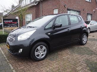 Damaged car Kia Venga 1.4 CVVT X-Tra 2010/11