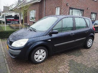 uszkodzony samochody osobowe Renault Scenic 1.6-16V Business Line 2007/2