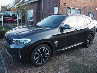 uszkodzony samochody osobowe BMW iX3 Executive 80 KWH 2021/5