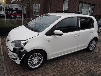 skadebil auto Volkswagen Up! 1.0 High Up! BlueMotion 2013/1