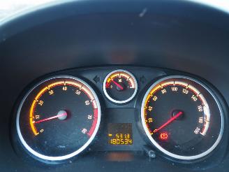Opel Corsa 1.4-16V Opc-Line picture 22