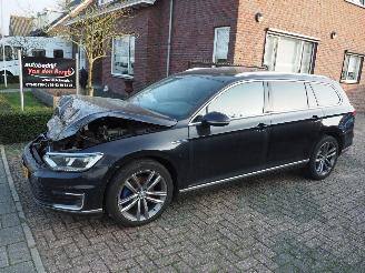 Avarii autoturisme Volkswagen Passat 1.4 TSI GTE Highline 2015/10