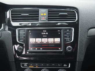 Volkswagen Golf 1.4 TSI Connected Serie DSG picture 21