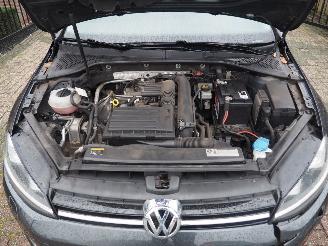 Volkswagen Golf 1.4 TSI Connected Serie DSG picture 11