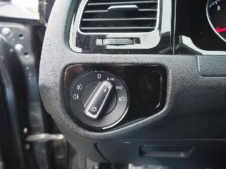 Volkswagen Golf 1.4 TSI Connected Serie DSG picture 29