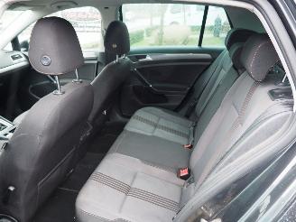 Volkswagen Golf 1.4 TSI Connected Serie DSG picture 25