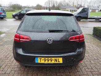 Volkswagen Golf 1.4 TSI Connected Serie DSG picture 5