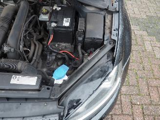 Volkswagen Golf 1.4 TSI Connected Serie DSG picture 12