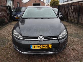 Volkswagen Golf 1.4 TSI Connected Serie DSG picture 2