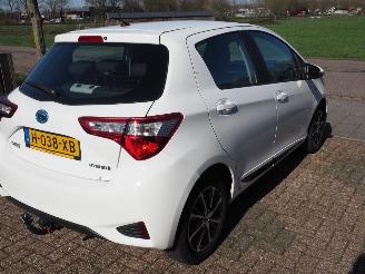 Toyota Yaris 1.5 hybrid design sport picture 4