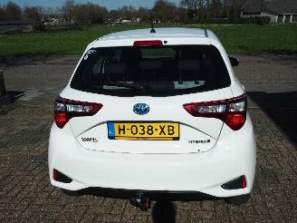 Toyota Yaris 1.5 hybrid design sport picture 5