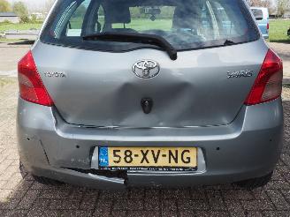 Toyota Yaris 1.3 VVTI Sol MMT Automaat picture 10