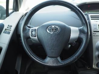 Toyota Yaris 1.3 VVTI Sol MMT Automaat picture 15
