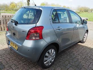 Toyota Yaris 1.3 VVTI Sol MMT Automaat picture 4